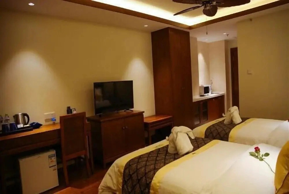 HomeJoyler Vacation Apartment