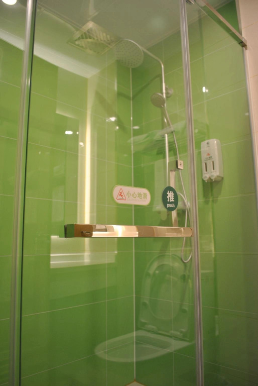 GreenTree Heze Changcheng Road Tianhua E-commerce Logistics Park Express Hotel