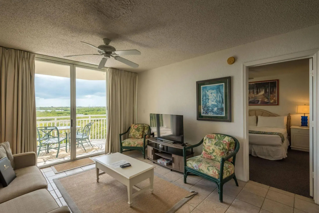 Sunrise Suites Resort