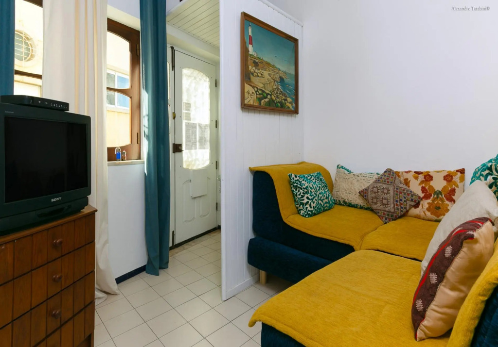 A18 - Chimney Townhouse in Historic Center