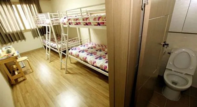SS Guesthouse - Hostel