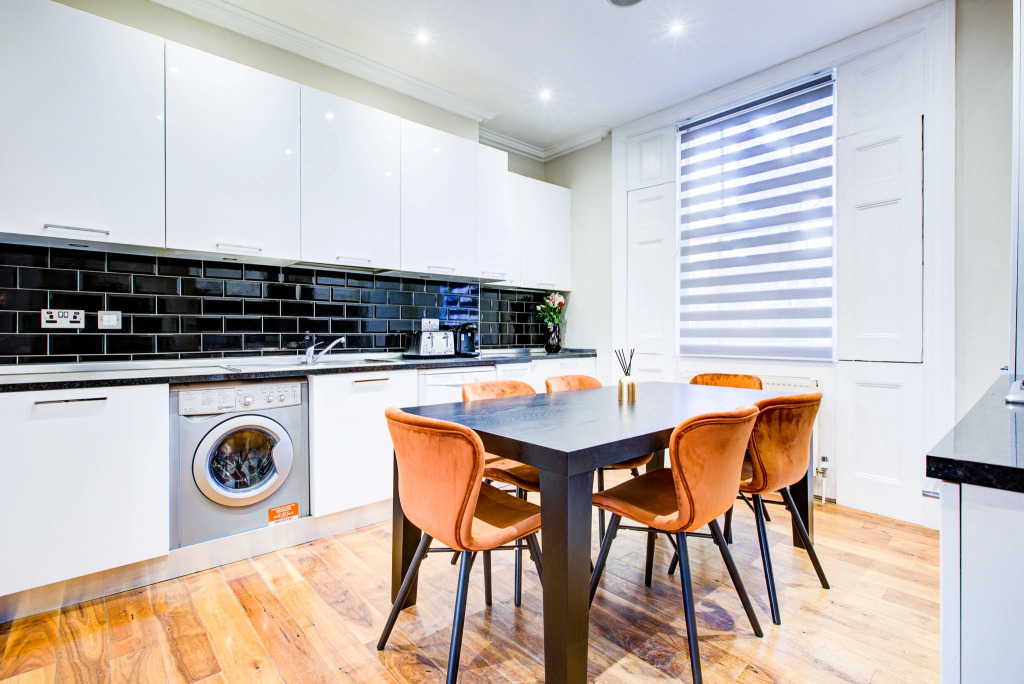 Hybrid Resi - London, Battersea near Power Station