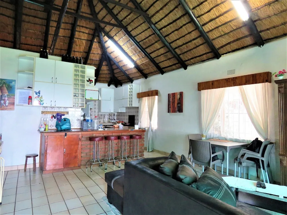 Viewpoint Lodge & Safari Tours