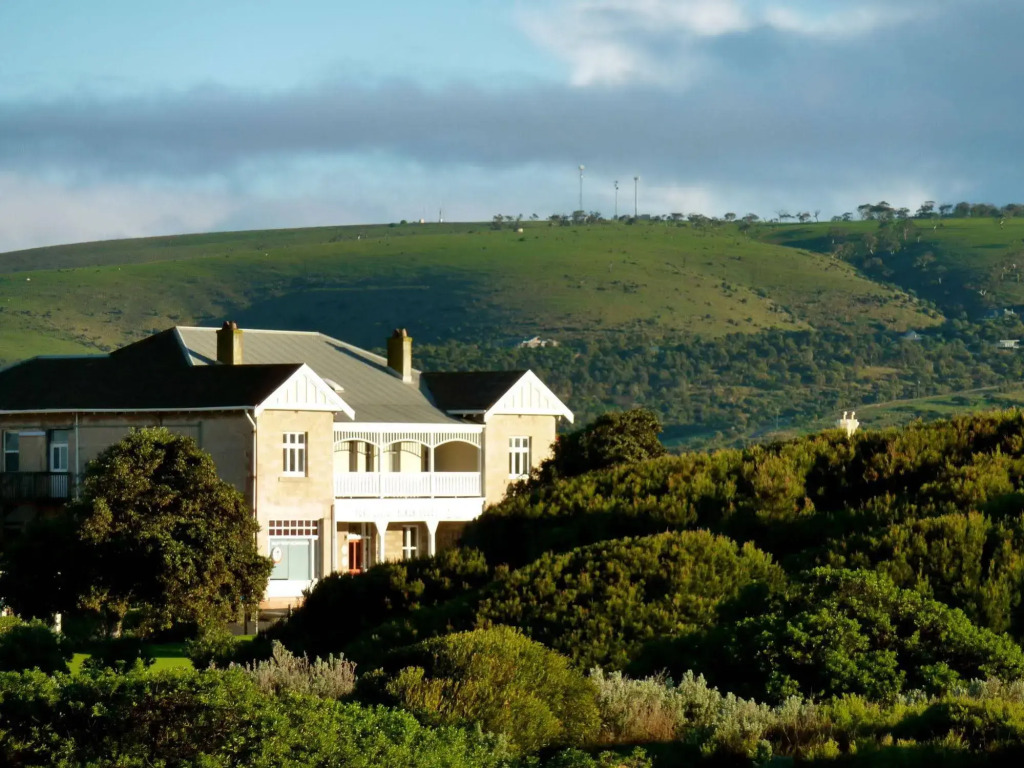 YHA Port Elliot Beach House