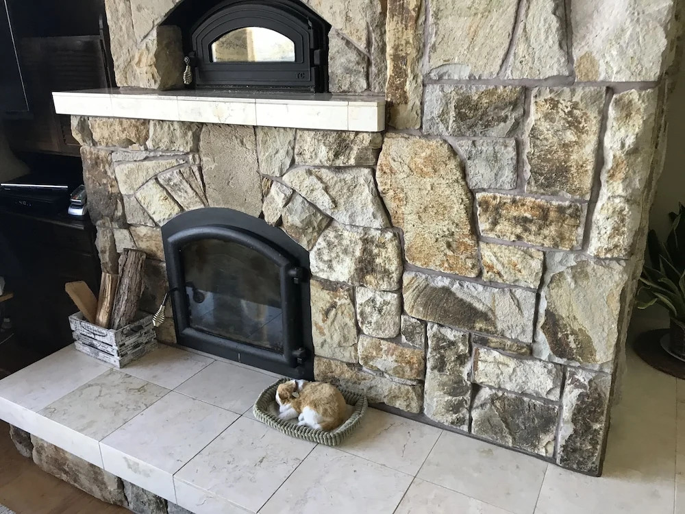 Salmonberry Inn