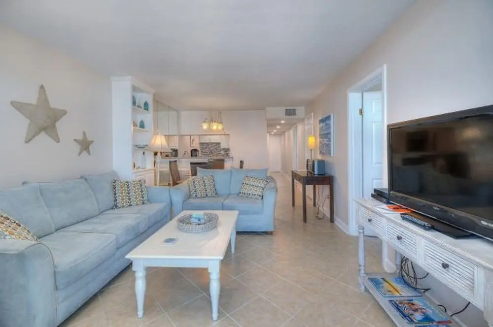 Holiday Towers by Elliott Beach Rentals