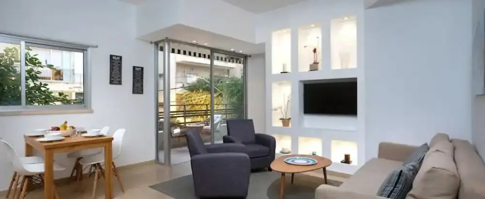 2BR Sunny Escape by the Beach