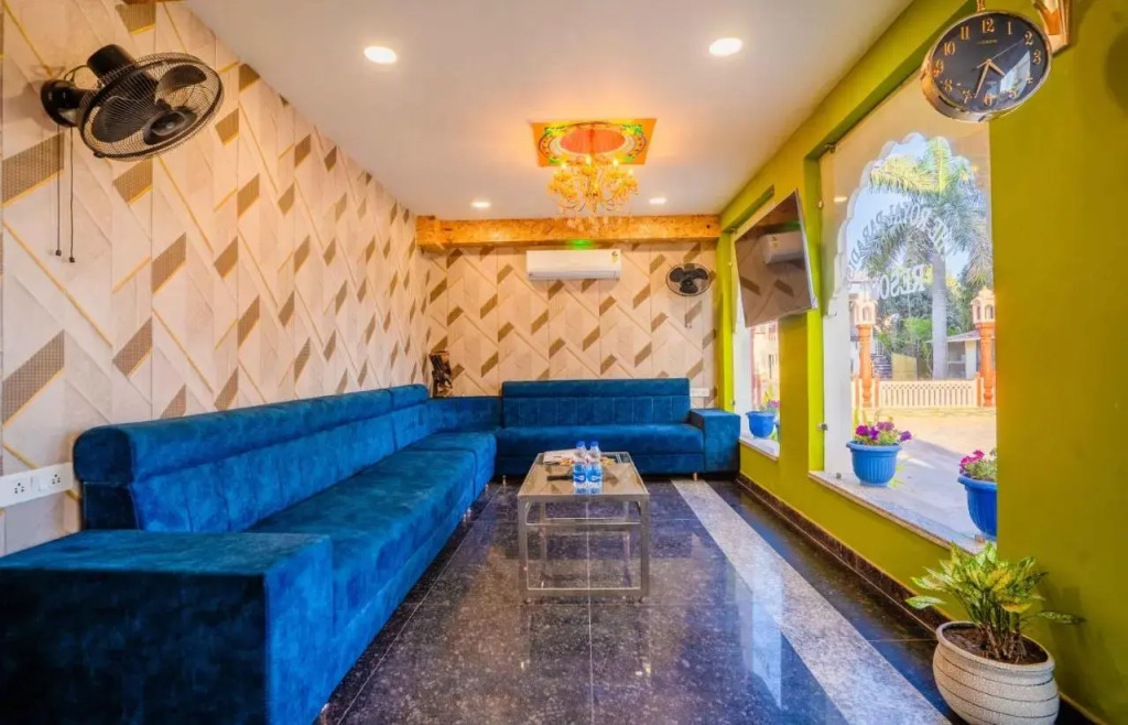 Hotal Paradise Palace Inn (Highway Hotel)