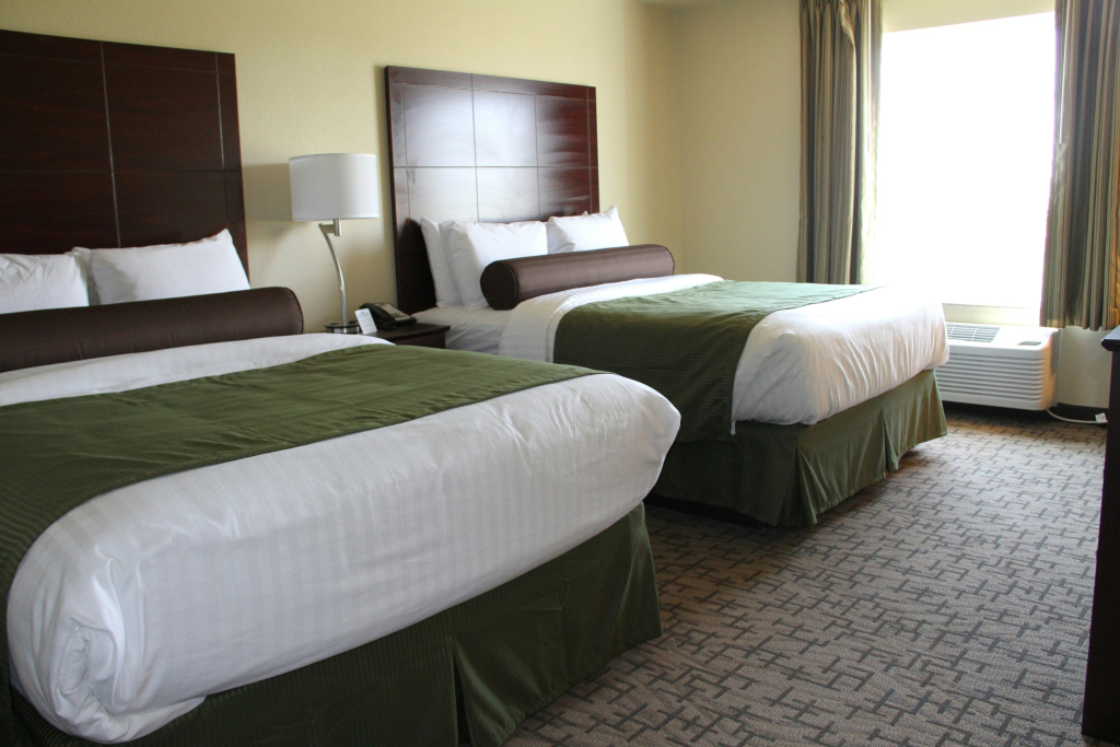 Cobblestone Hotel & Suites - Devils Lake
