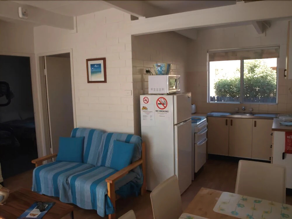 Kon Tiki Apartments