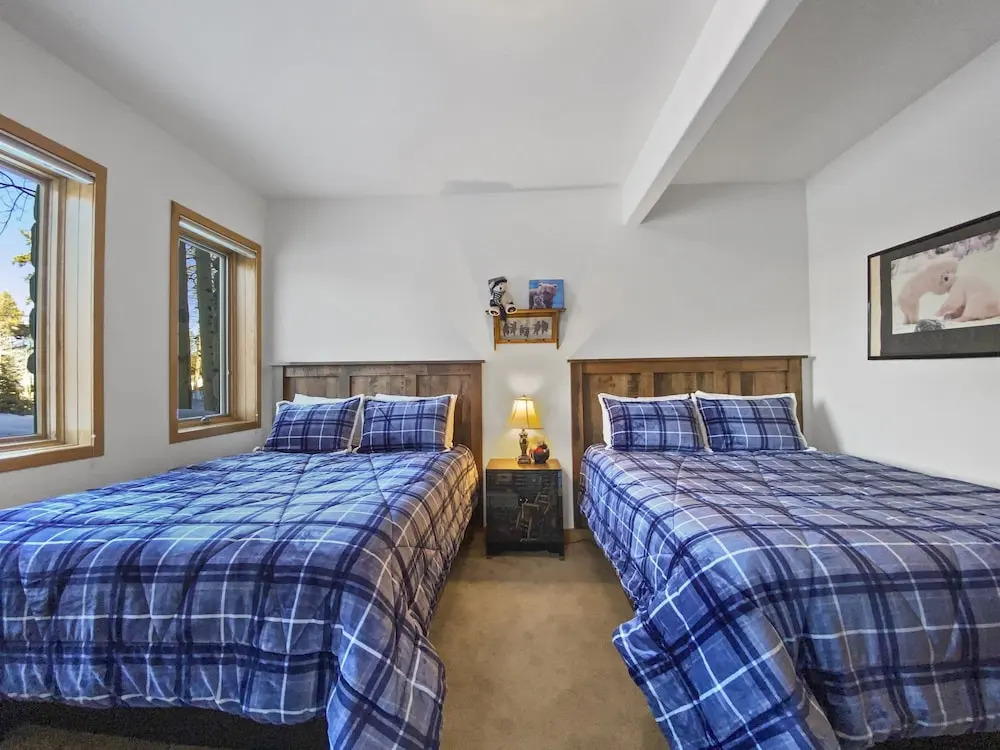 Boulder Lodge At Peak 8 4 Bedroom Home by RedAwning
