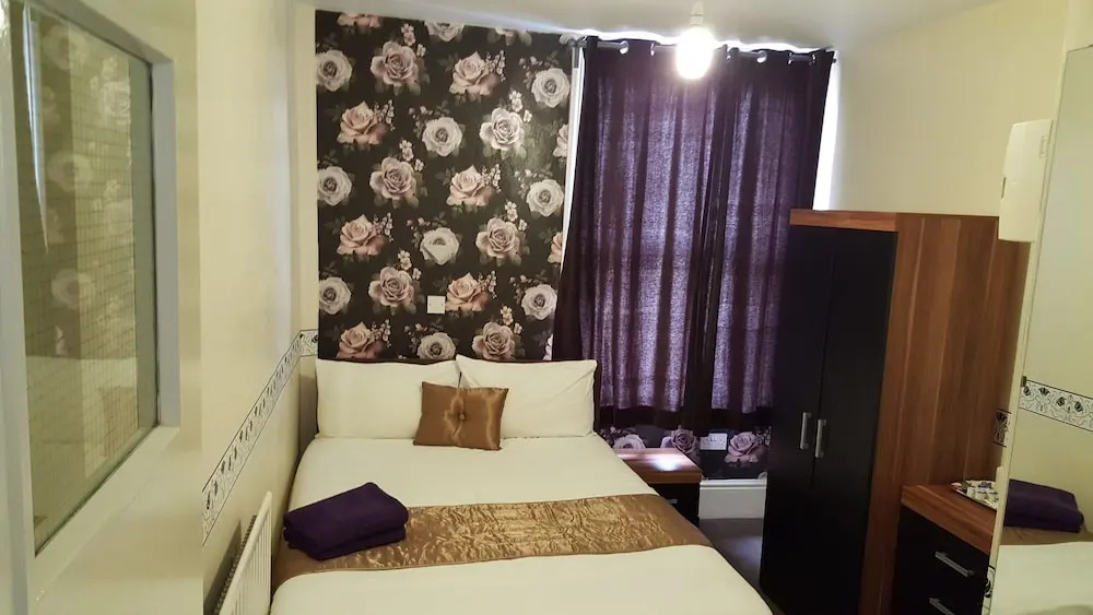 Portsmouth Inns