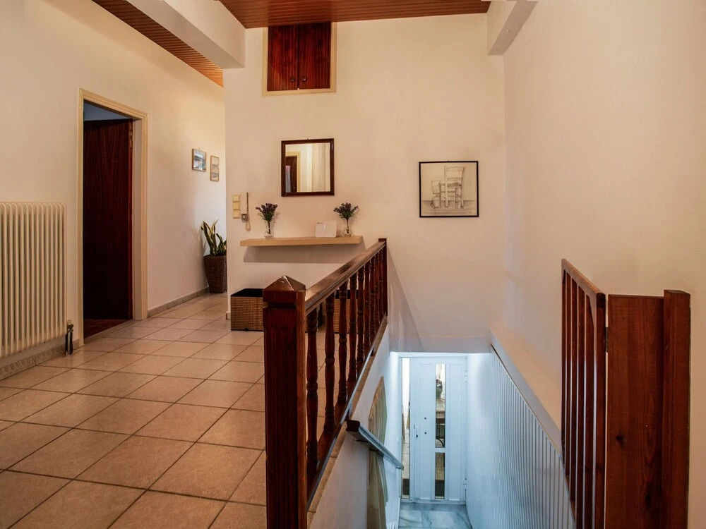 Gorgeous Holiday Home in Arhanes with Balcony