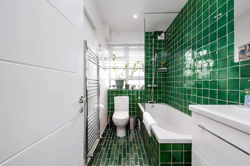 Stylish Brixton Hill Studio With Modern Charm