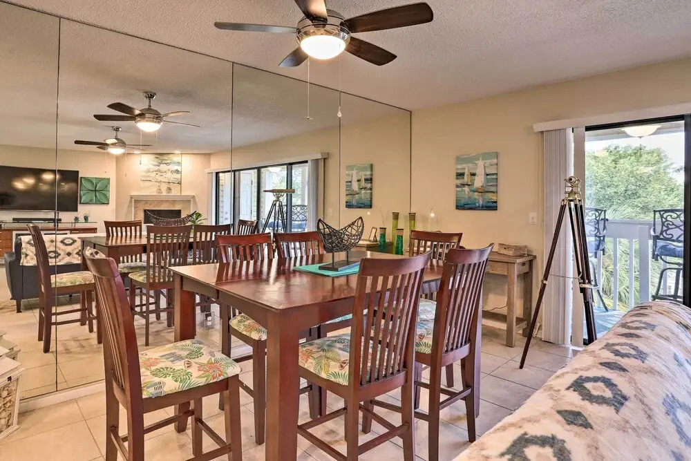 Sea La Vie: Sunny Indian Rocks Beach Condo!