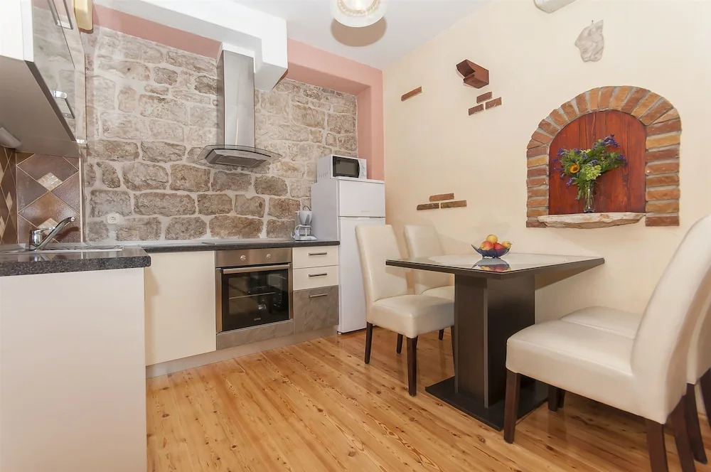 Apartments Ivica