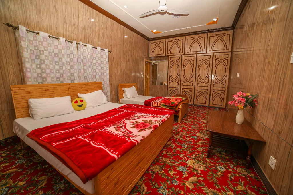 Baltistan Continental Guest House