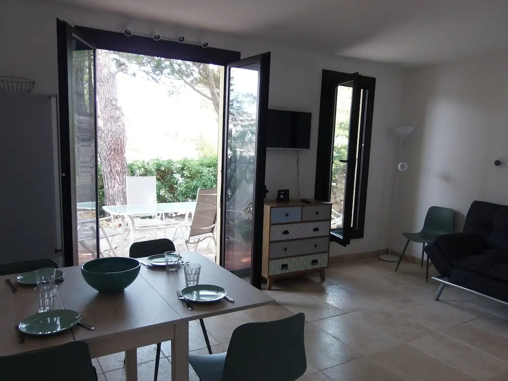 Apartment Les Romarines-5 by Interhome