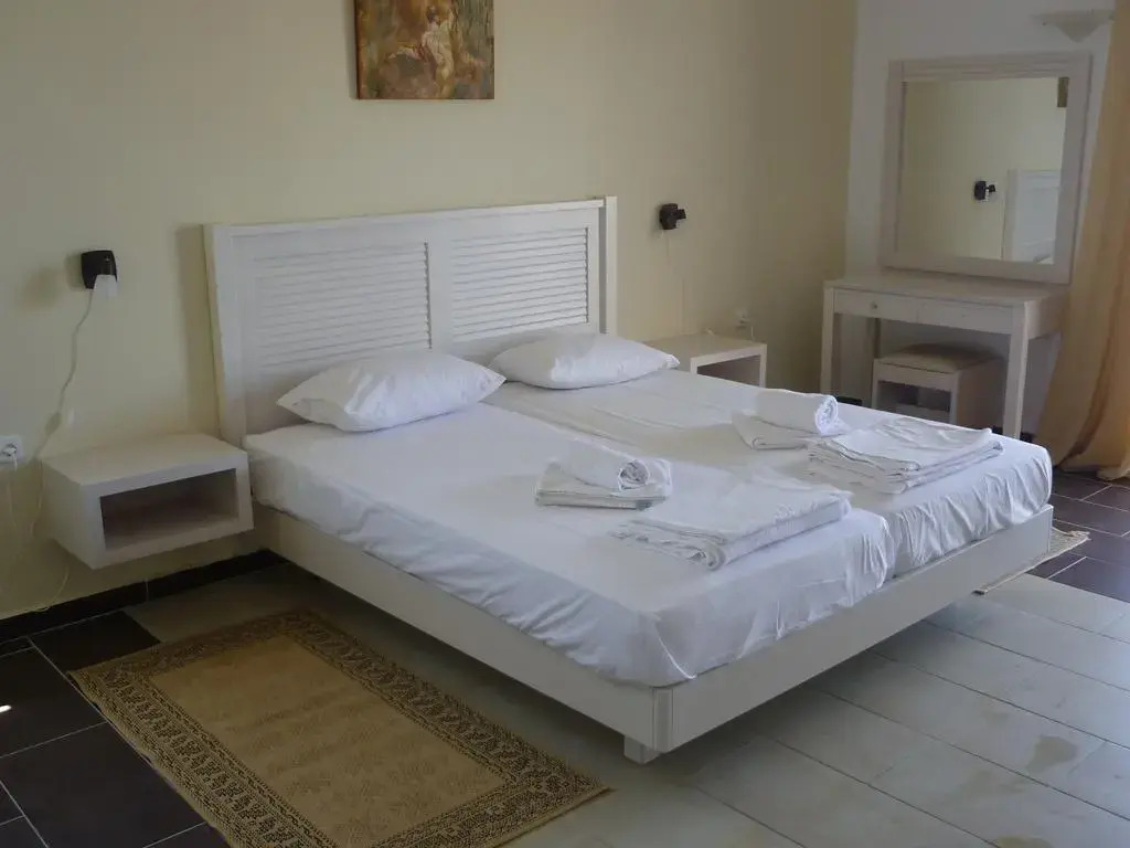Oasis Hotel Kyparissia