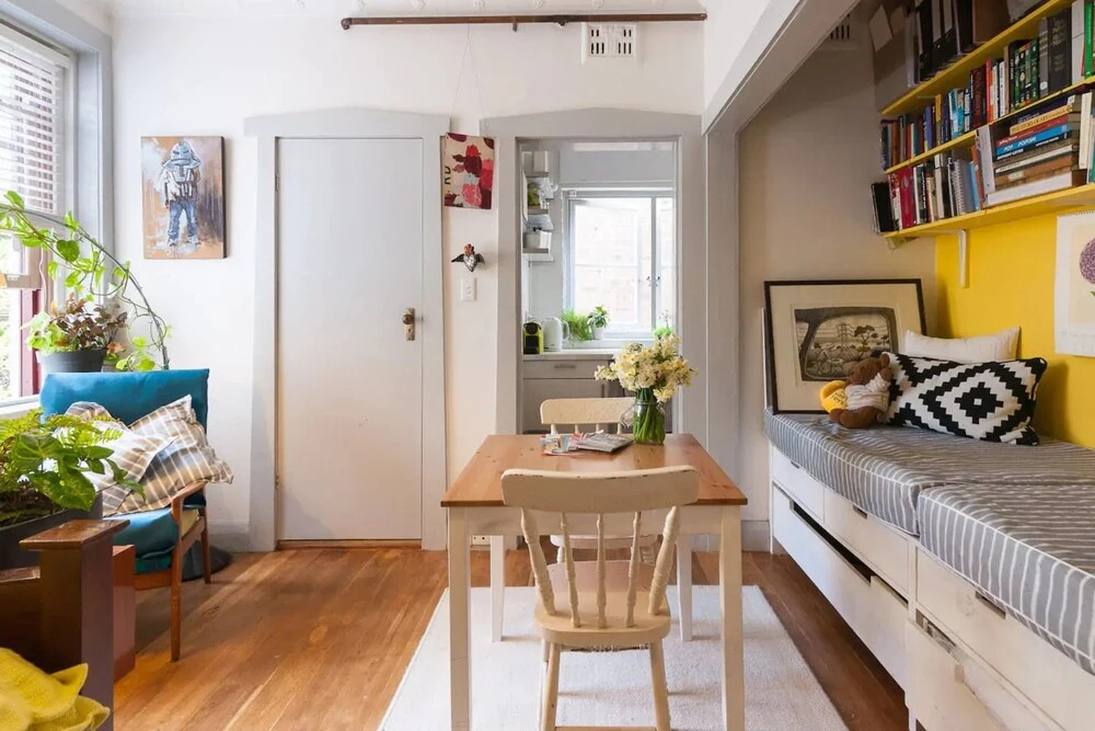Beautiful Lush and Green Oasis Studio Apartment