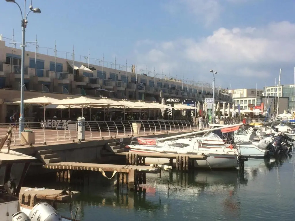 First Class Marina Herzlia
