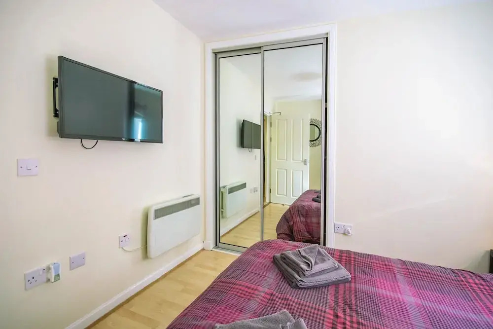 5 Varis Apartments