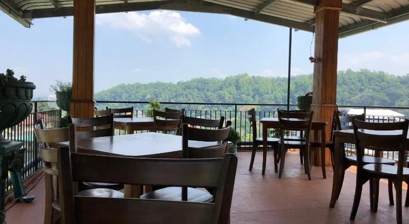 Sharon Inn