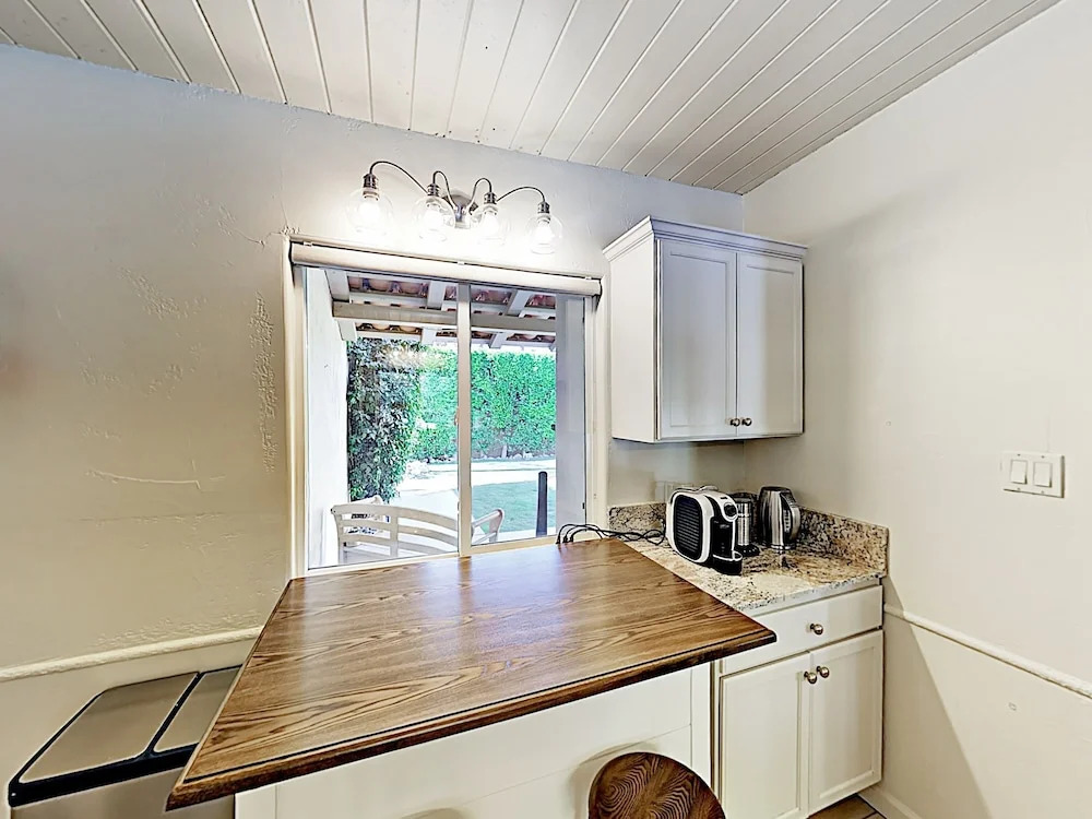 1088 Palm Springs - 3 Br Home