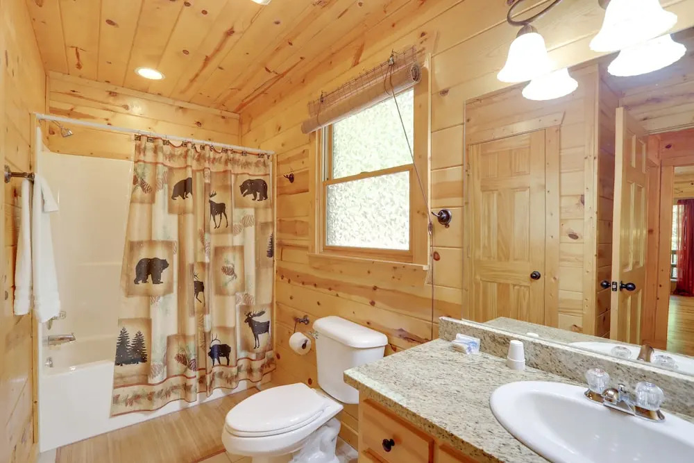 Private Ellijay Cabin w/ Hot Tub & Amenities!
