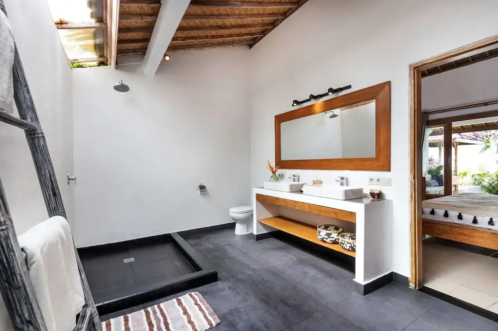 Bali Villa Near the Beach, 2030