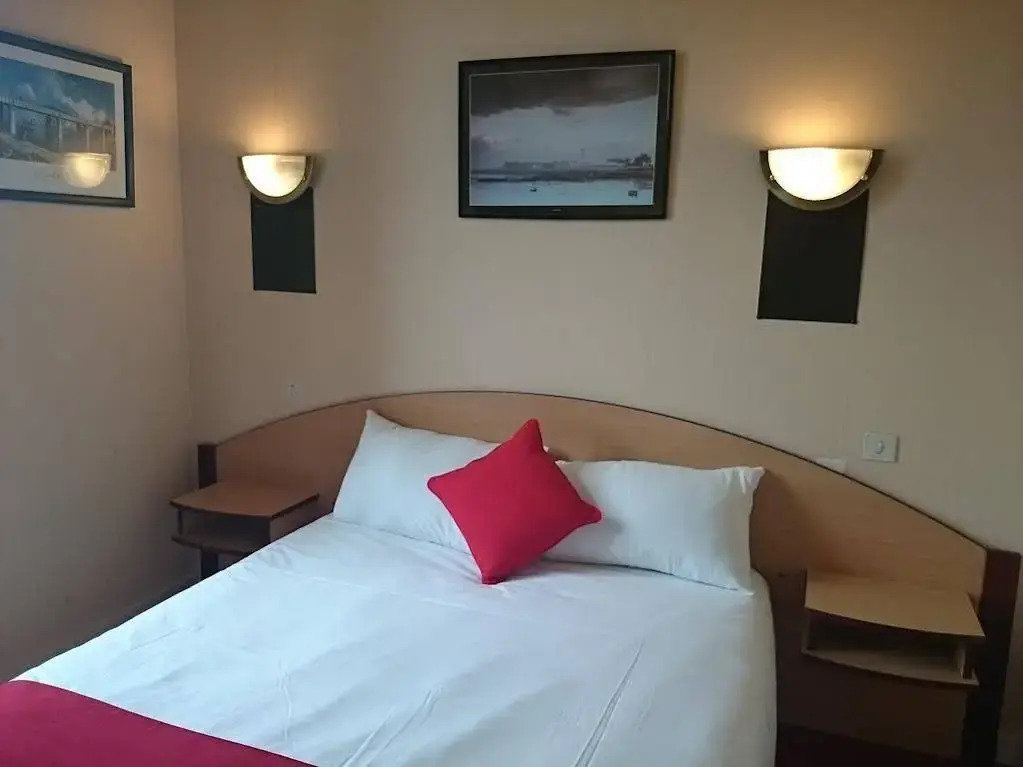 Hotel TGV