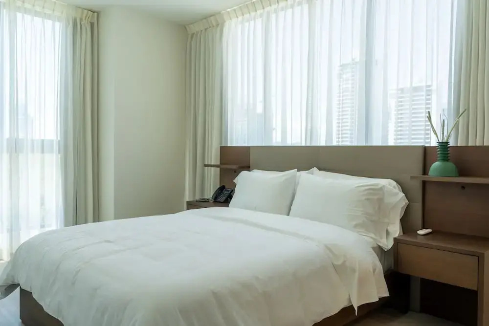 Arcadia Condo Suites