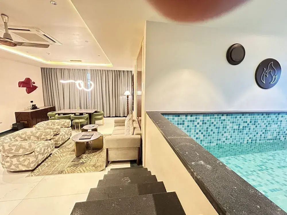 Omaya Suites