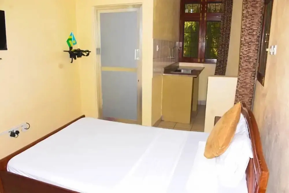 LifeLights Hotel