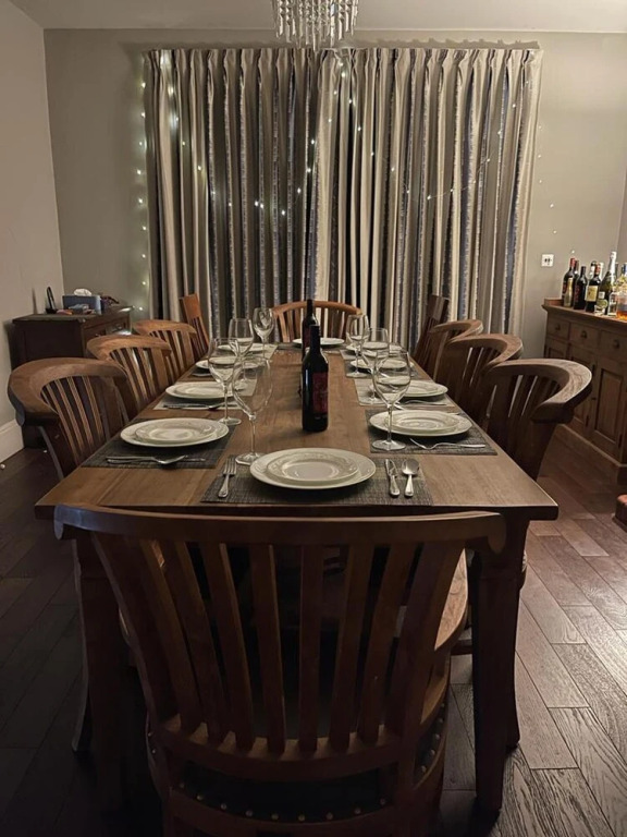 Stunning 4-bed House in Northwood