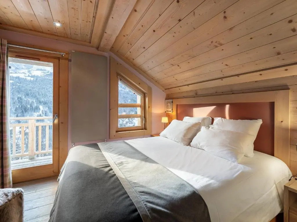 Chalet familial rénové avec sauna près des pistes - FR-1-565-10
