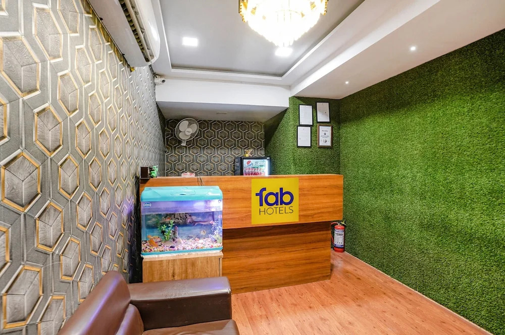 Fabhotel Crescent