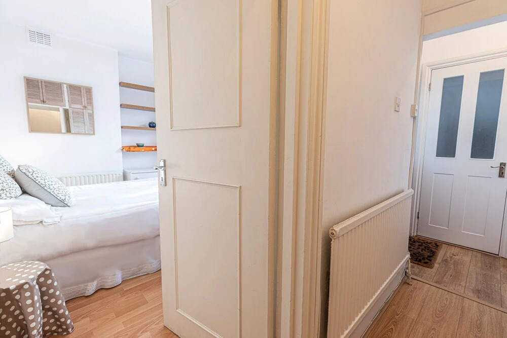 Charming 1-bed flat w/ patio near Notting Hill