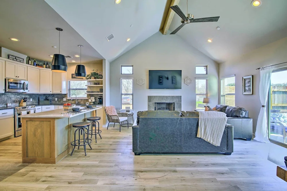 'uncorked Ranch' Hill Country Home: 1 Mi to Winery