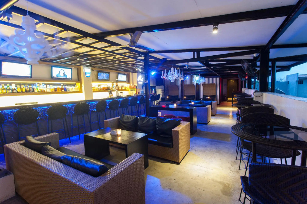 L Square Hotel
