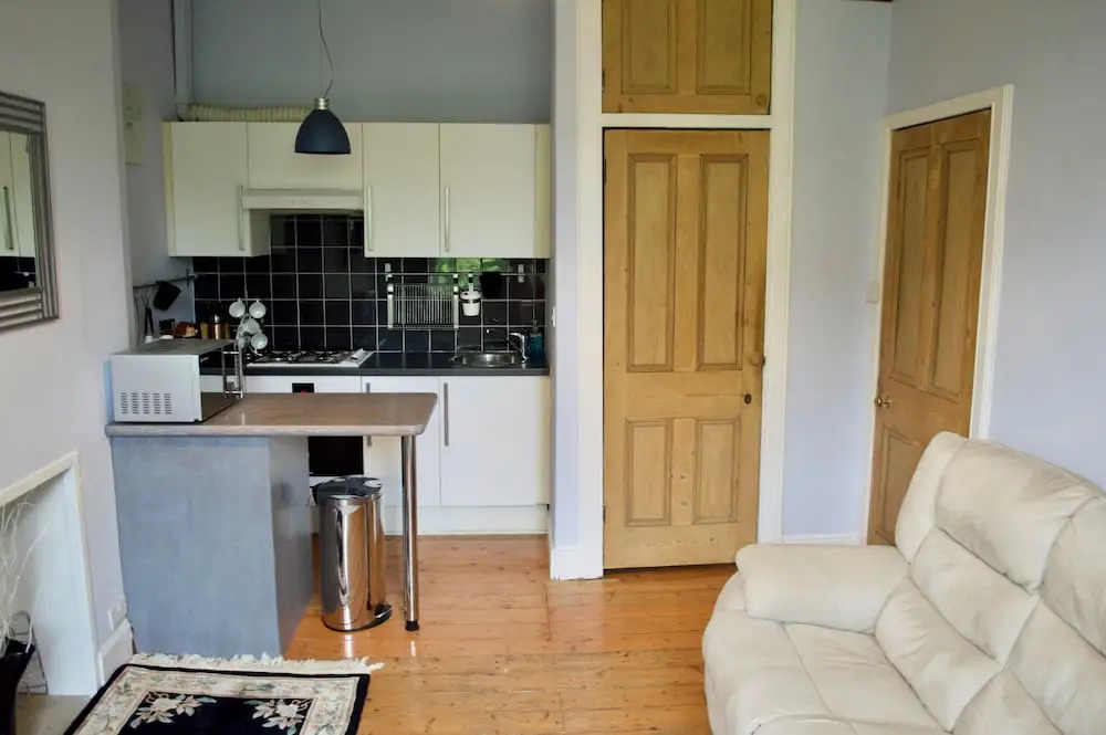 1 Bedroom Flat In The Heart Of The New Town