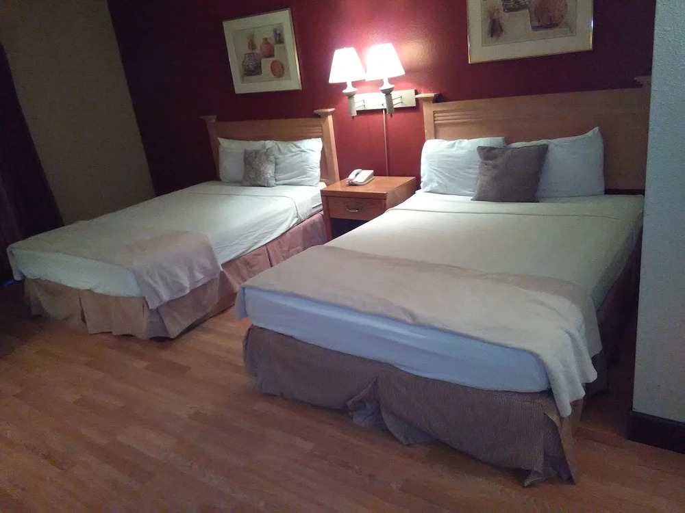 Fortuna Inn and Suites
