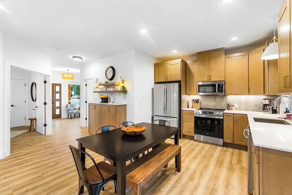 Stonegrove Residence