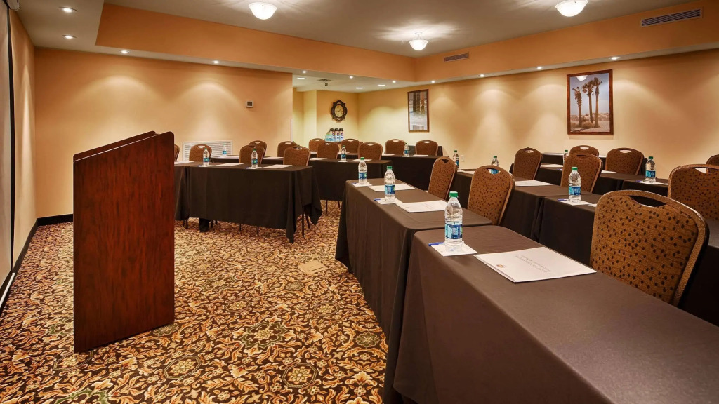Best Western PLUS Westgate Inn and Suites