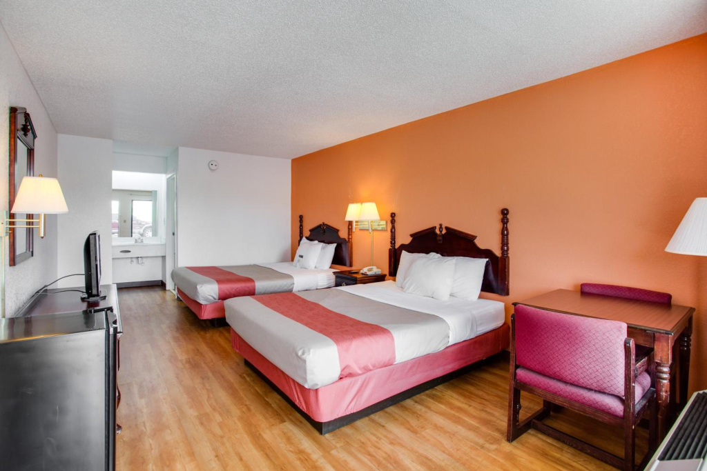 Motel 6-White House, TN