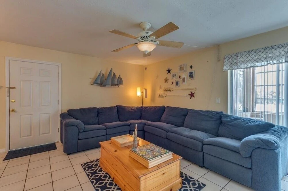 Anchors Away 1 Bedroom Condo by Redawning