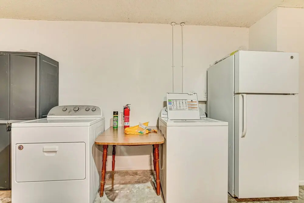 Pet-friendly Cape Coral Paradise w/ Yard!