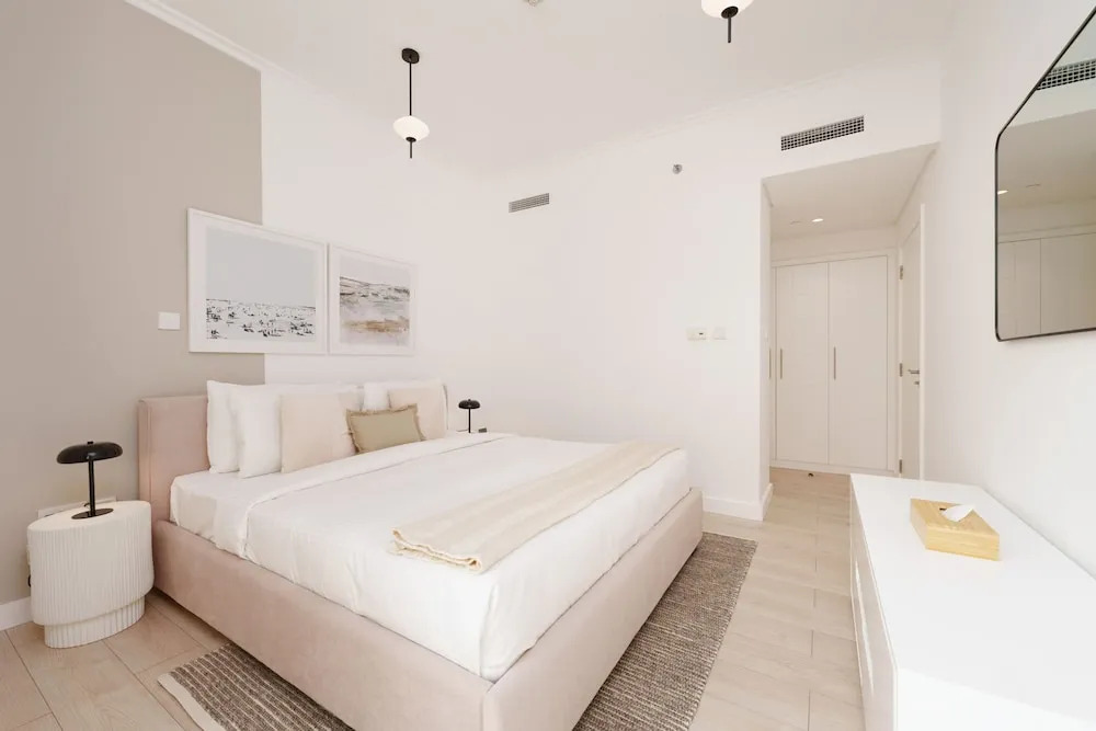 Chic 2BR Downtown Haven w Balcony City Views