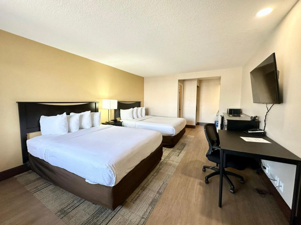 Stanford Inn & Suites Anaheim