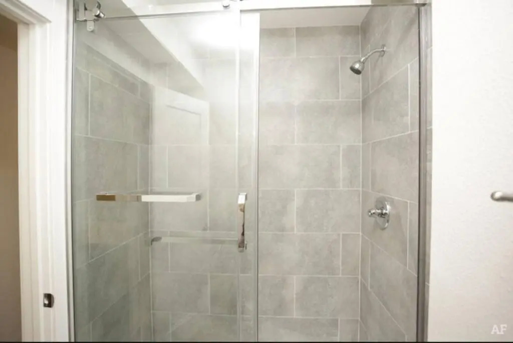 Roe 107 Unit 1 Comfy and Cozy Studio Minutes From Top Golf